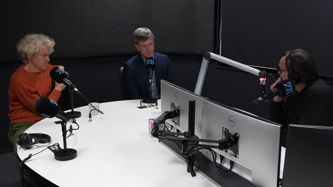 Friday Faceoff with Chris Finlayson and Tim Brown: On Moa Point and the Mt Vic Tunnel