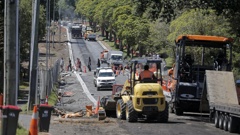 Auckland Transport AT had extended the Meola Rd/Pt Chevalier Rd roadworks. Now it's adding a traffic light, much to the frustration of some local residents. Photo / Alex Burton