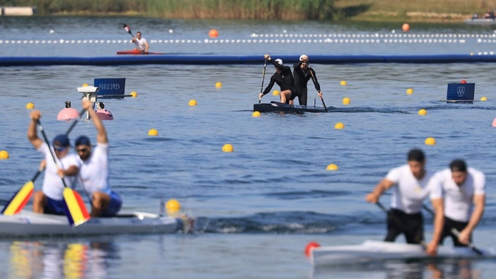 Max Brown and Grant Clancy in the mens canoe double 500m canoe sprint at Vaires-sur-Marne Nautical Stadium-flat water. Photo / Iain McGregor / www.photosport.nz
