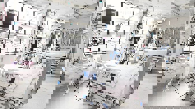 Covid-19 coronavirus: Auckland case now in Middlemore Hospital intensive care unit