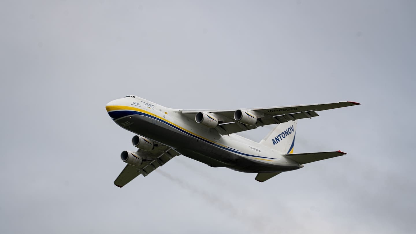 Rare visitor: Crowds flock to see giant Antonov aircraft depart Auckland Airport
