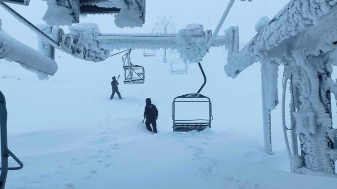 The Whakapapa skifield is closed after 20cm of overnight snow barred access roads and created an avalanche risk. Photo / Issac Feldon