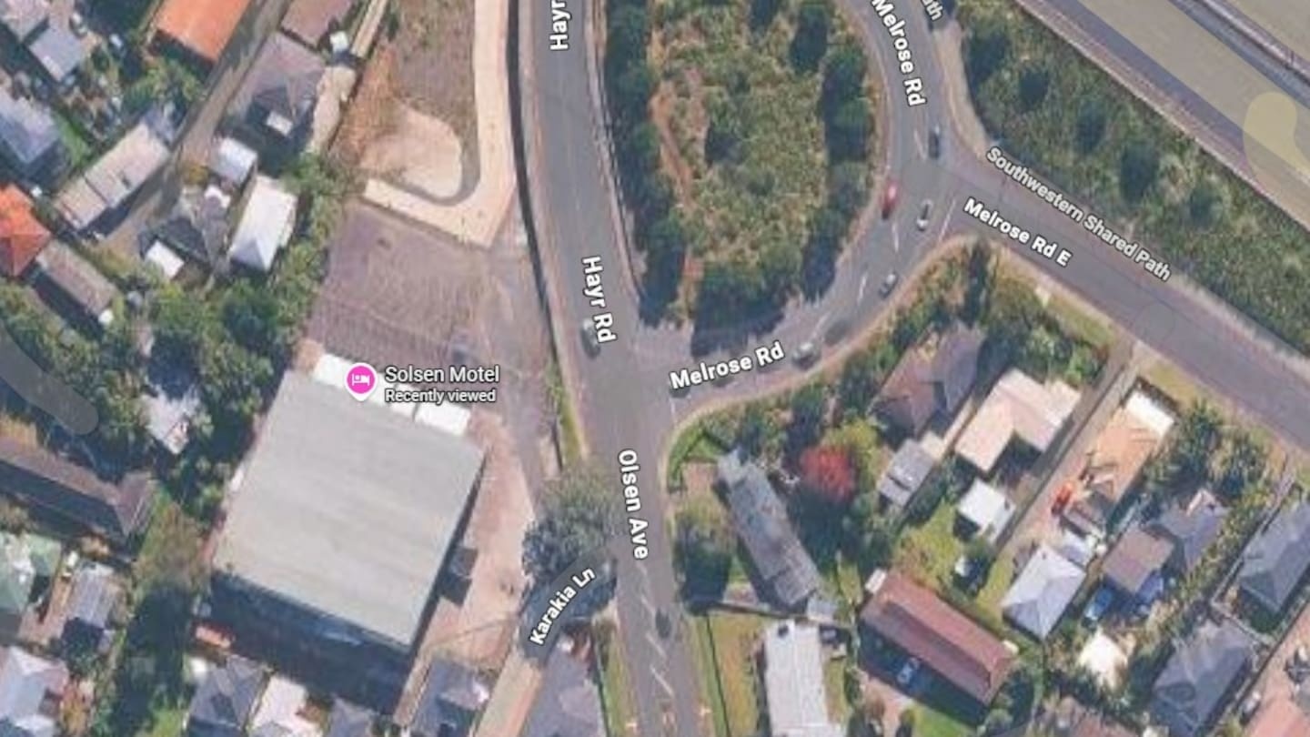 'Difficult to see': Bystander of accident on busy Auckland road says area problematic, AT to make changes