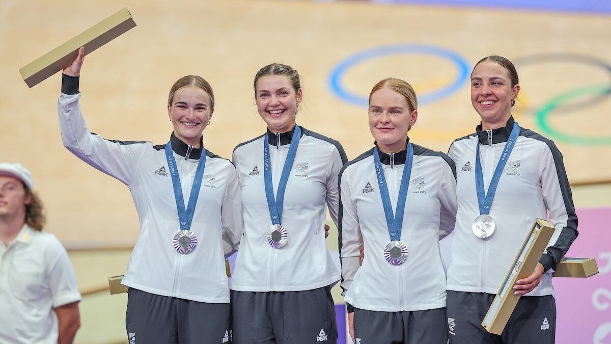 Olympics 2024 live: Pursuit team claim silver, Eliza out of medals