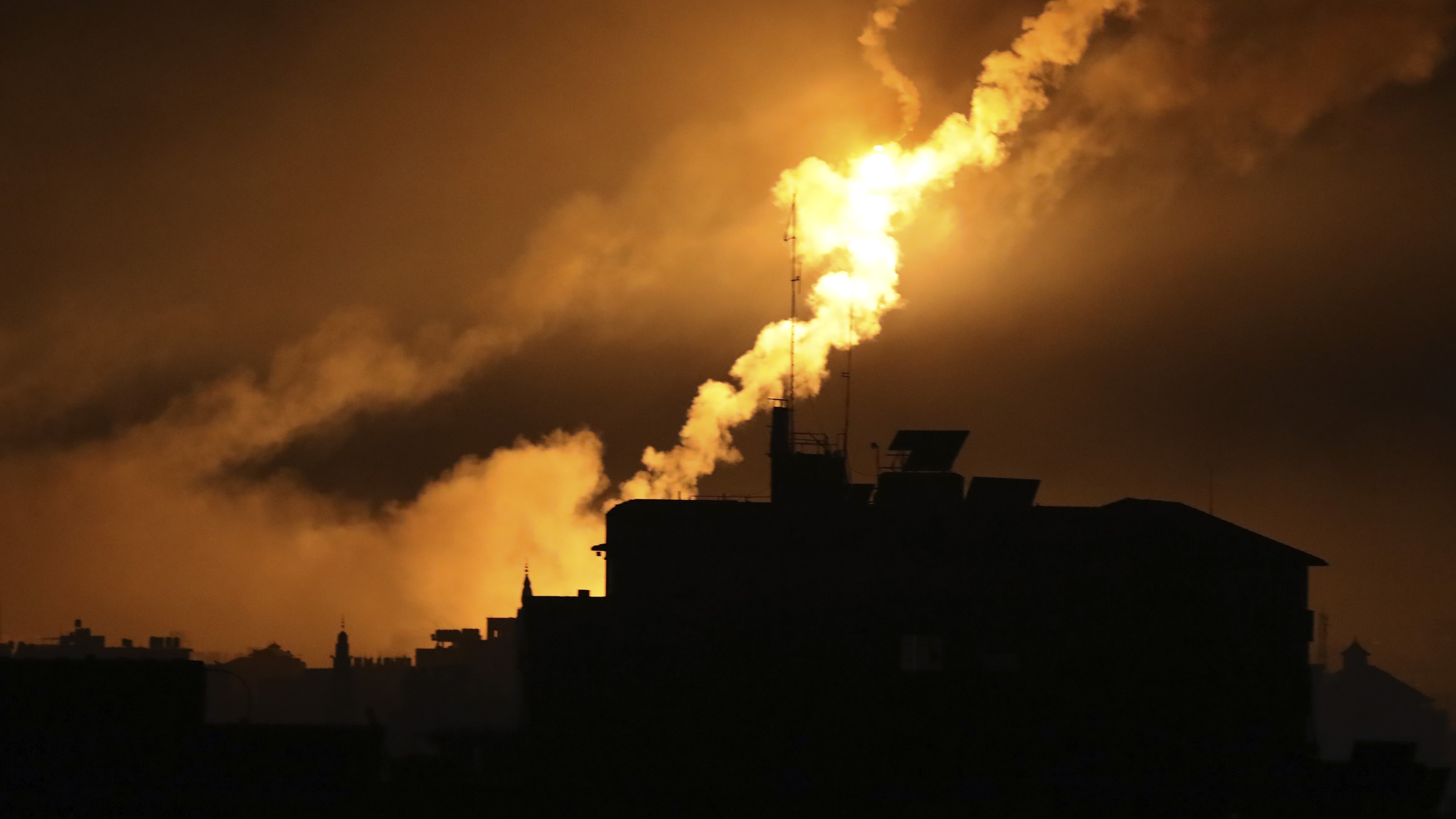 Israeli forces' flares light up the night sky in northern Gaza Strip, Tuesday, Oct. 31, 2023. Photo / AP