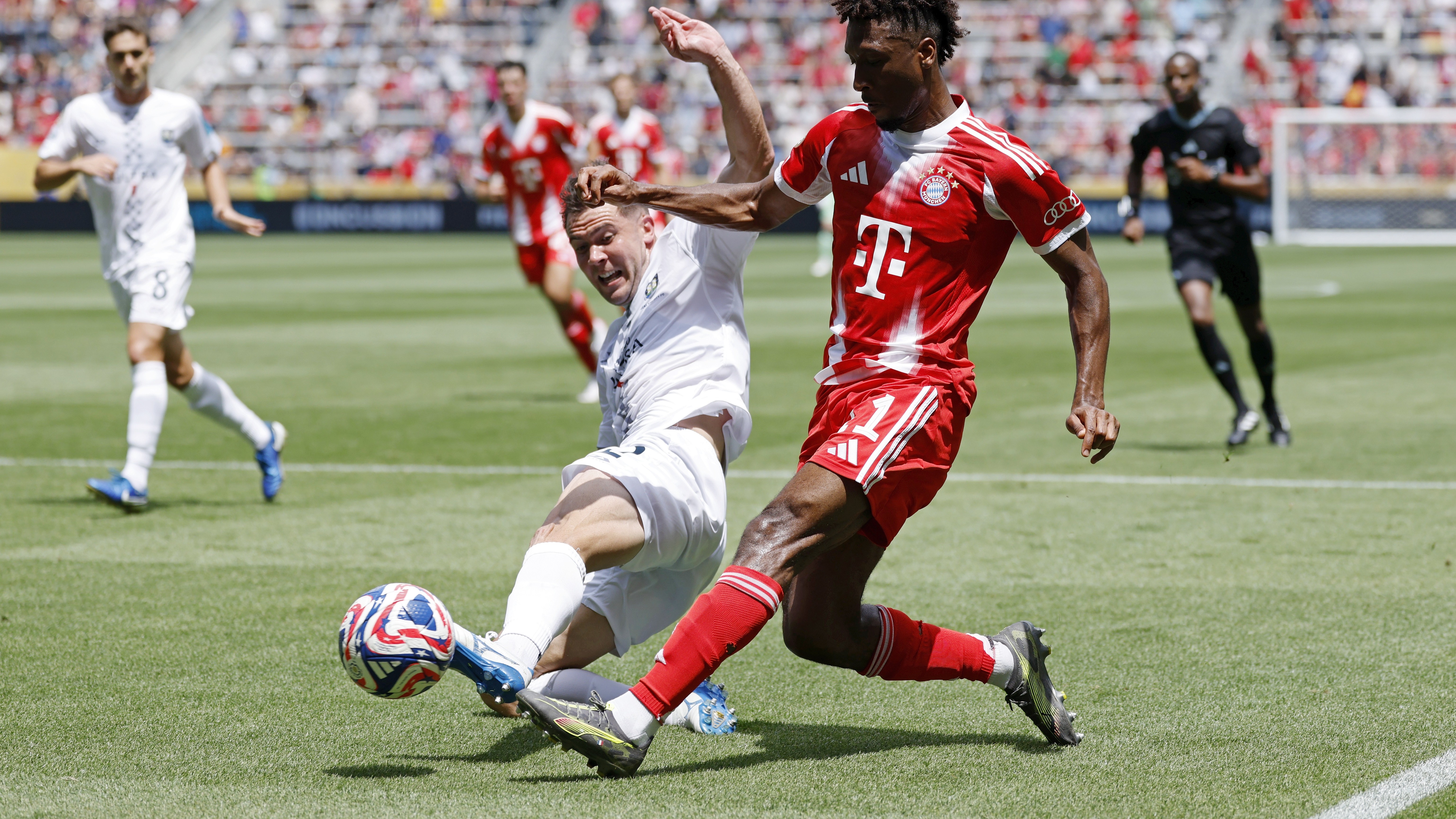 "Huge night of football" as Auckland teams clash 