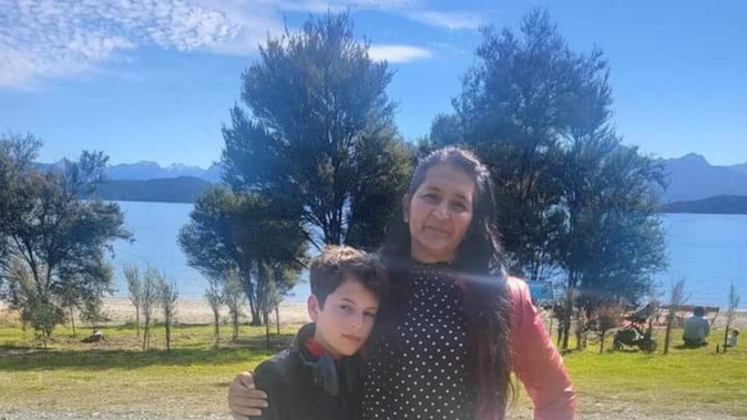 Kelly Kerr, left, 11, and his mum Kelly Kemble Kerr died on Thursday when their home in rural West Southland was destroyed by fire. Photo / Facebook