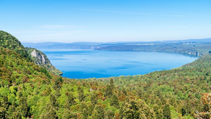 Shards of volcanic glass from the eruption that formed Lake Taupō have been found in Tasmania. Photo / Getty Images