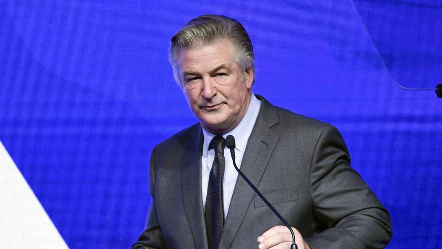 Actor Alec Baldwin has handed over his phone to authorities. Photo / AP
