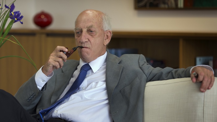 Sir Bob Jones, at his offices of Robt. Jones Holdings Limited ( RJH ) in 2013. Photo / Brett Phibbs