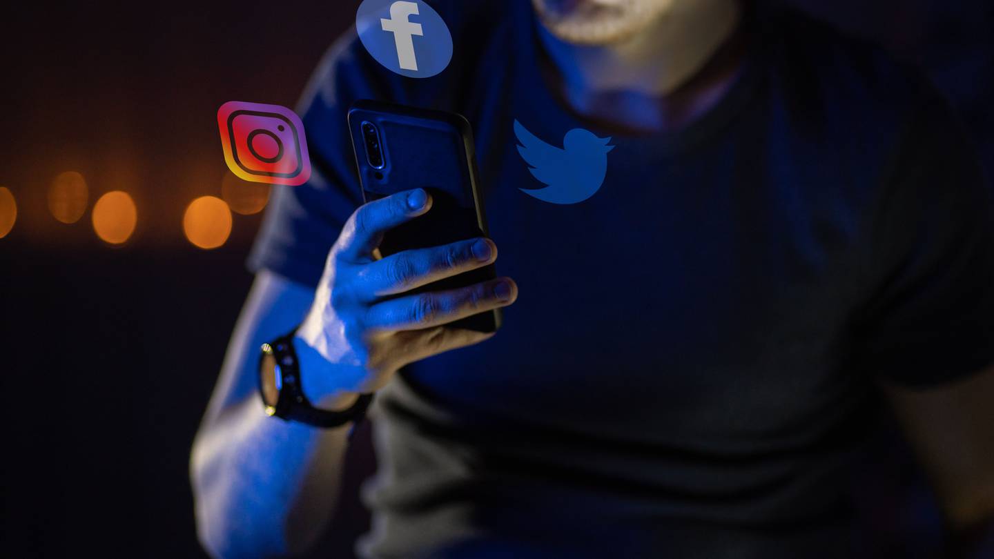 A man accused of posting threatening messages on social media about a court official has had the charge dismissed after it couldn't be established who posted the messages and photos from the jointly owned Facebook page. Photo / 123rf