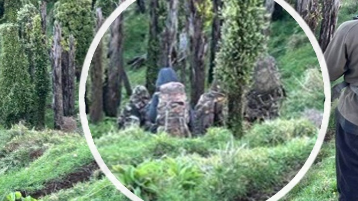 Tom Phillips and his children, Ember, Maverick and Jayda were spotted in the Marokopa bush last Thursday by pig hunters.