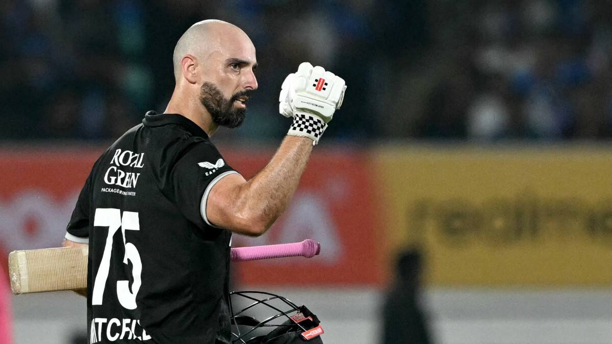 Overlooked Mitchell shines to give Black Caps a chance at history