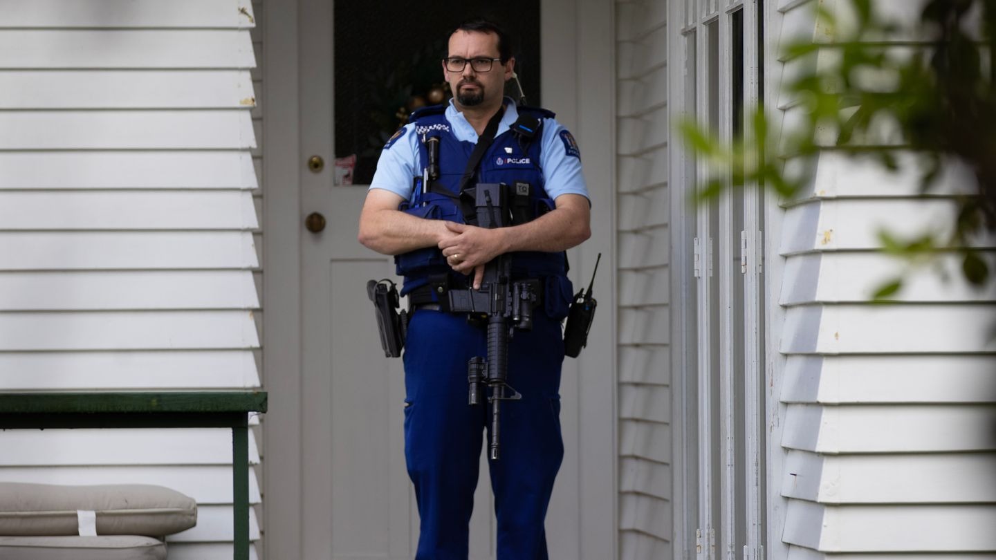 Police at the scene in Te Atatū Peninsula this morning. (Photo / NZME)