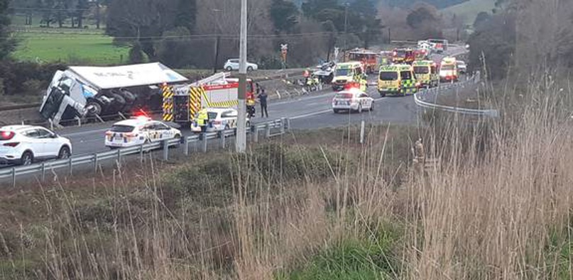 The crash scene on State Highway 1 near Picton. (Photo / Trish Rawlings)