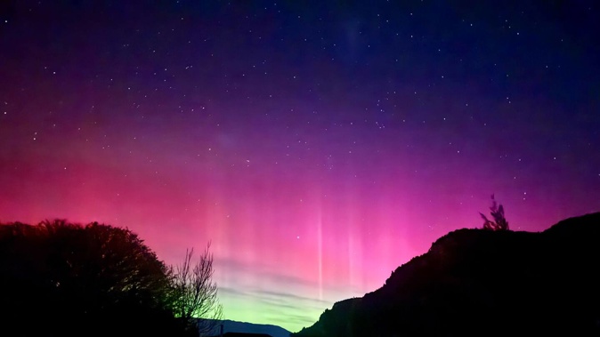 The Aurora Australis has lit up New Zealand skies before and could do so again.