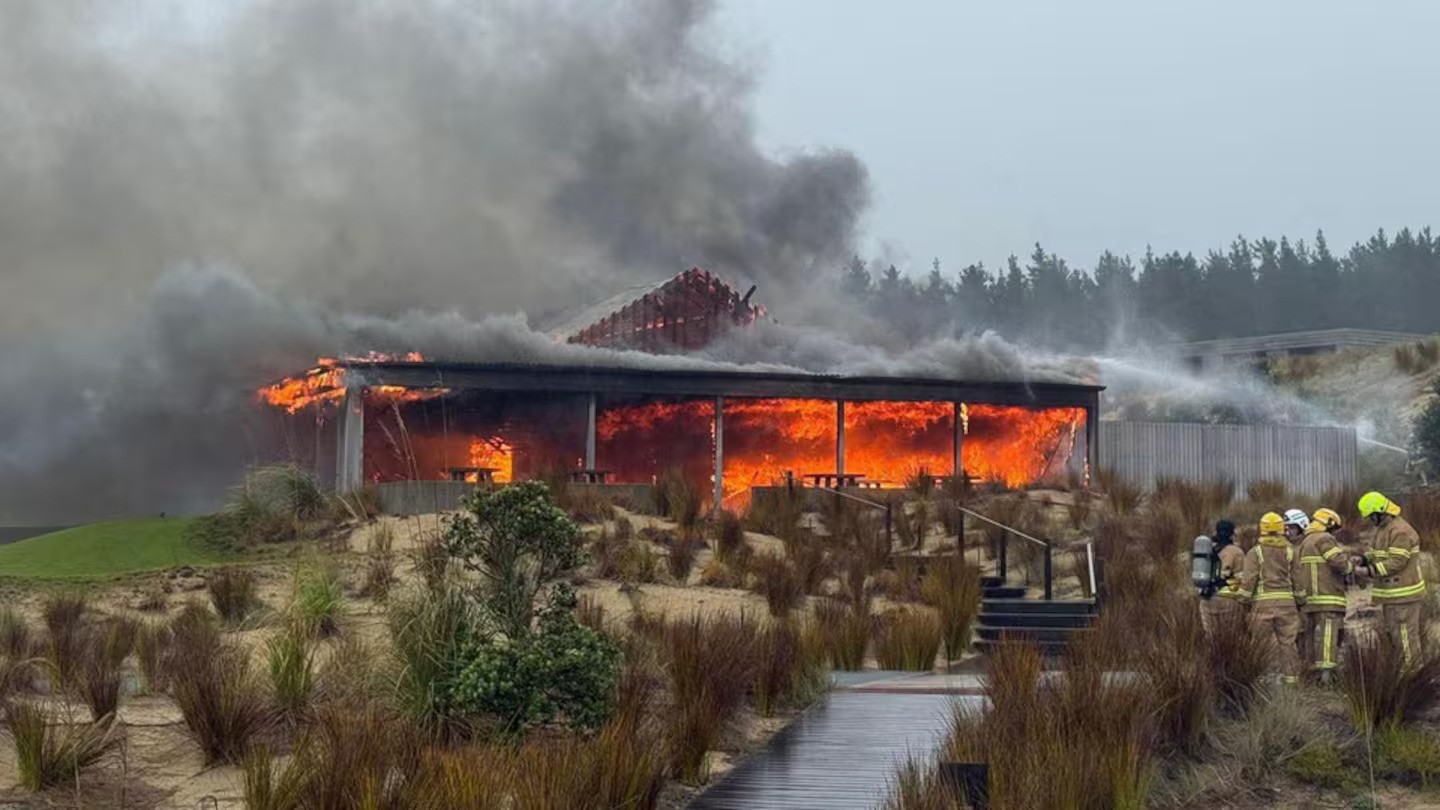 'Significant' blaze raging out of control at Te Arai Links