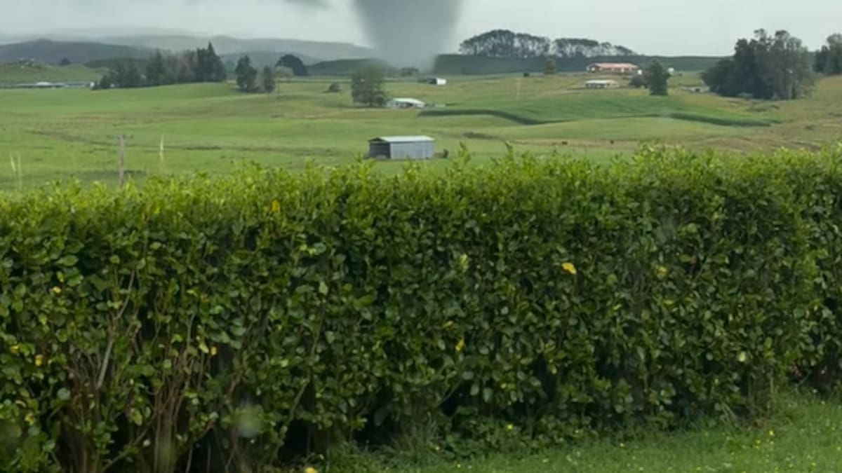 Watch: Tornado hits Ōtorohanga as thunderstorm warning issued for Auckland
