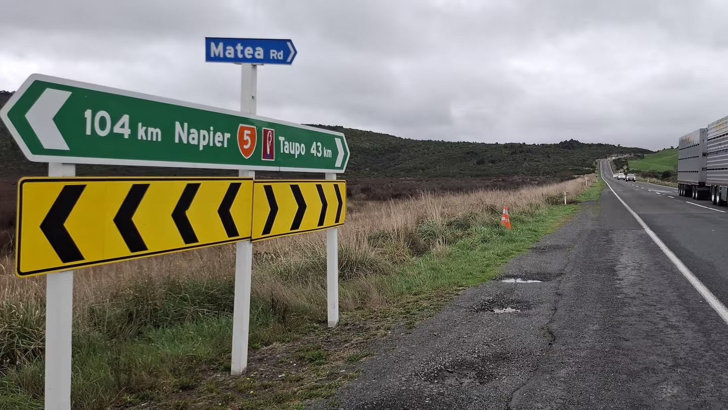 Travel warning: SH5 blocked in both directions after truck crash near Waipunga