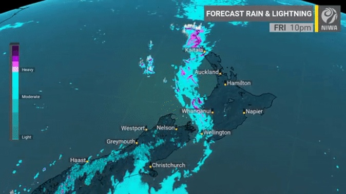 Forecasters say the bullseye of the wettest weather is likely to shift, before snaking back and forth between the North and South Islands into next week. Image / Niwa