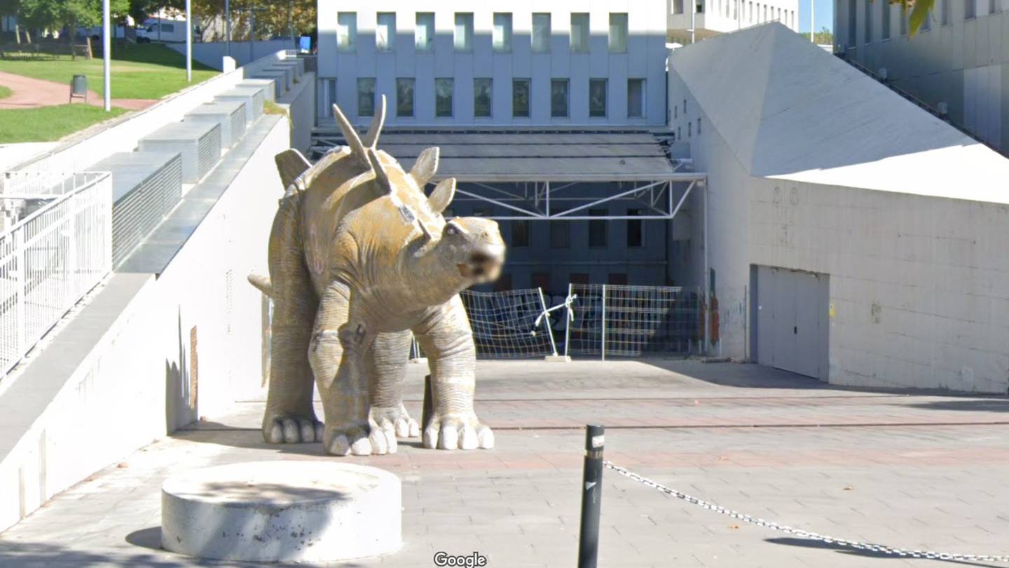 The statue has now been removed. (Photo / Google Maps)
