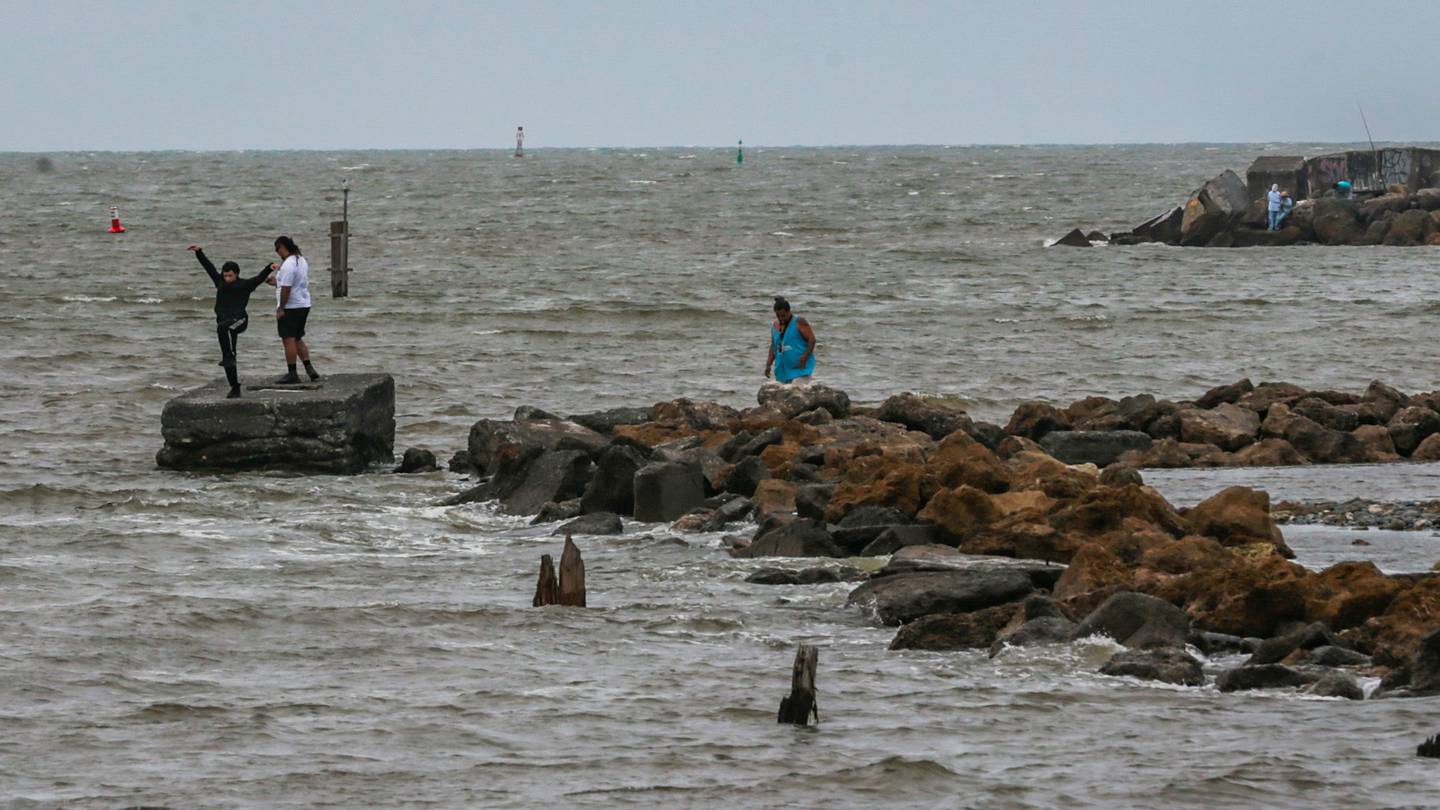 The current set up off Whakarire Avenue. A new sea wall is to be built to protect 12 properties in the eastern sector of Westshore. Photo / Paul Taylor