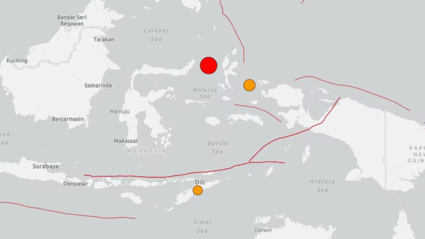 7.4-magnitude offshore quake hits eastern Indonesia
