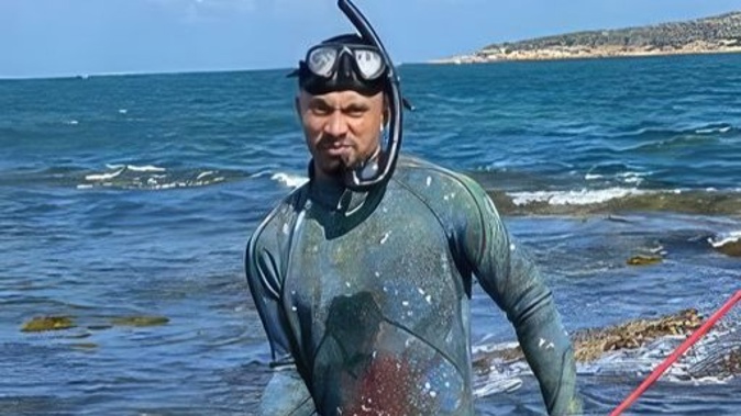 A 26-year-old Kiwi has been fined $500 for killing a protected groper called Gus in a Sydney marine reserve.