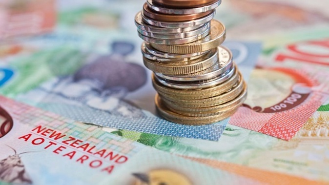 Kiwibank has shaved between 4 basis points from its six month loan to as much as 20 basis points for its longer term fixed terms. Photo / Mark Mitchell