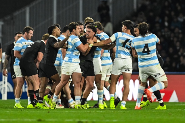 Billy Proctor of New Zealand involved in a tussle with Argentina Los Pumas players, Argentina Los Pumas v New Zealand All Blacks, round 1 of The Rugby Championship international rugby union competition at Estadio Mario Alberto Kempes, Argentina on Saturday 16 August 2025. Photo credit: Hernan Cortéz