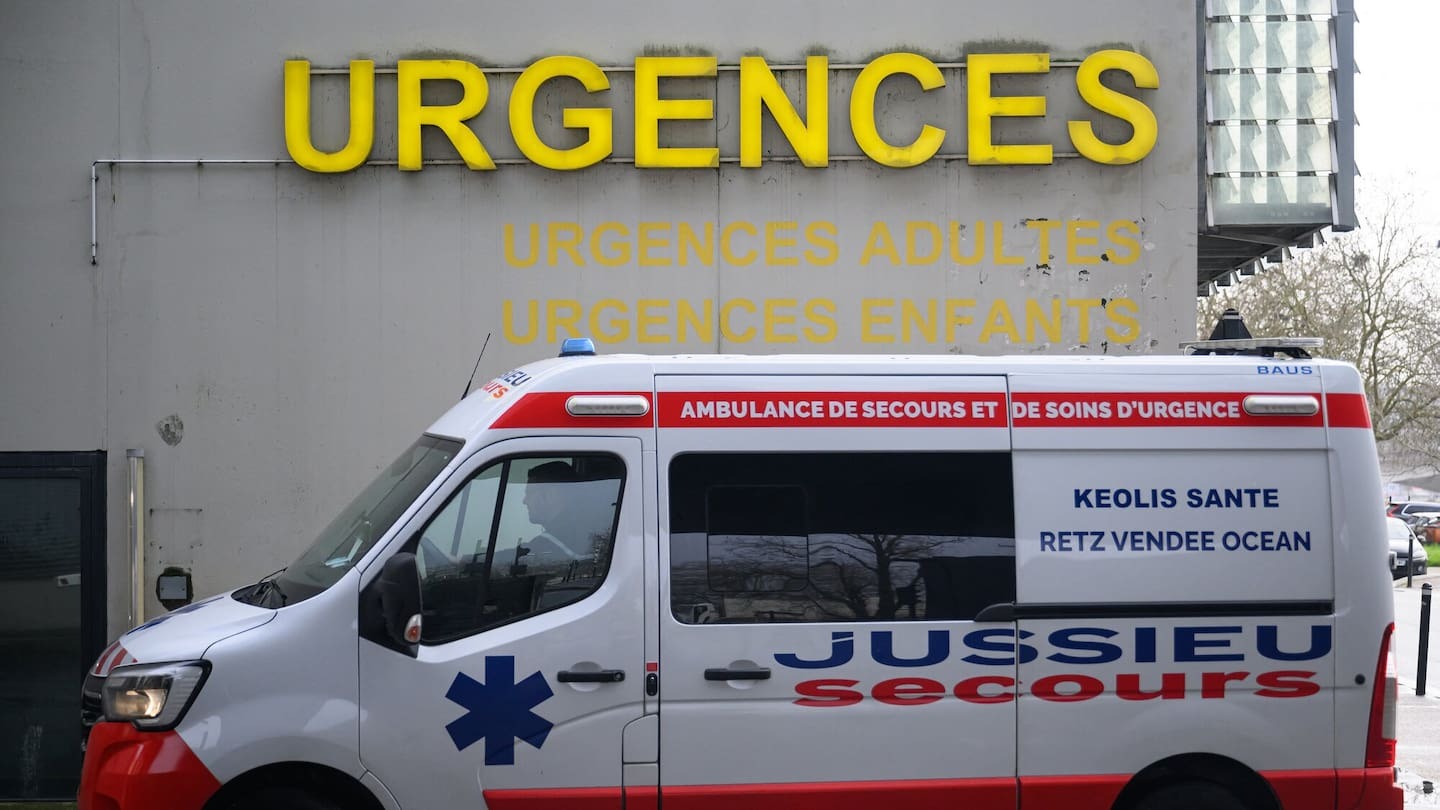 French hospital treats man with 20cm shell in rectum as bomb squad called
