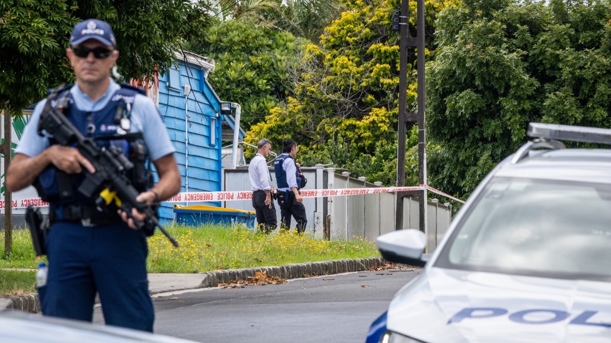 Major police incident in Auckland as police officers head to Onehunga street