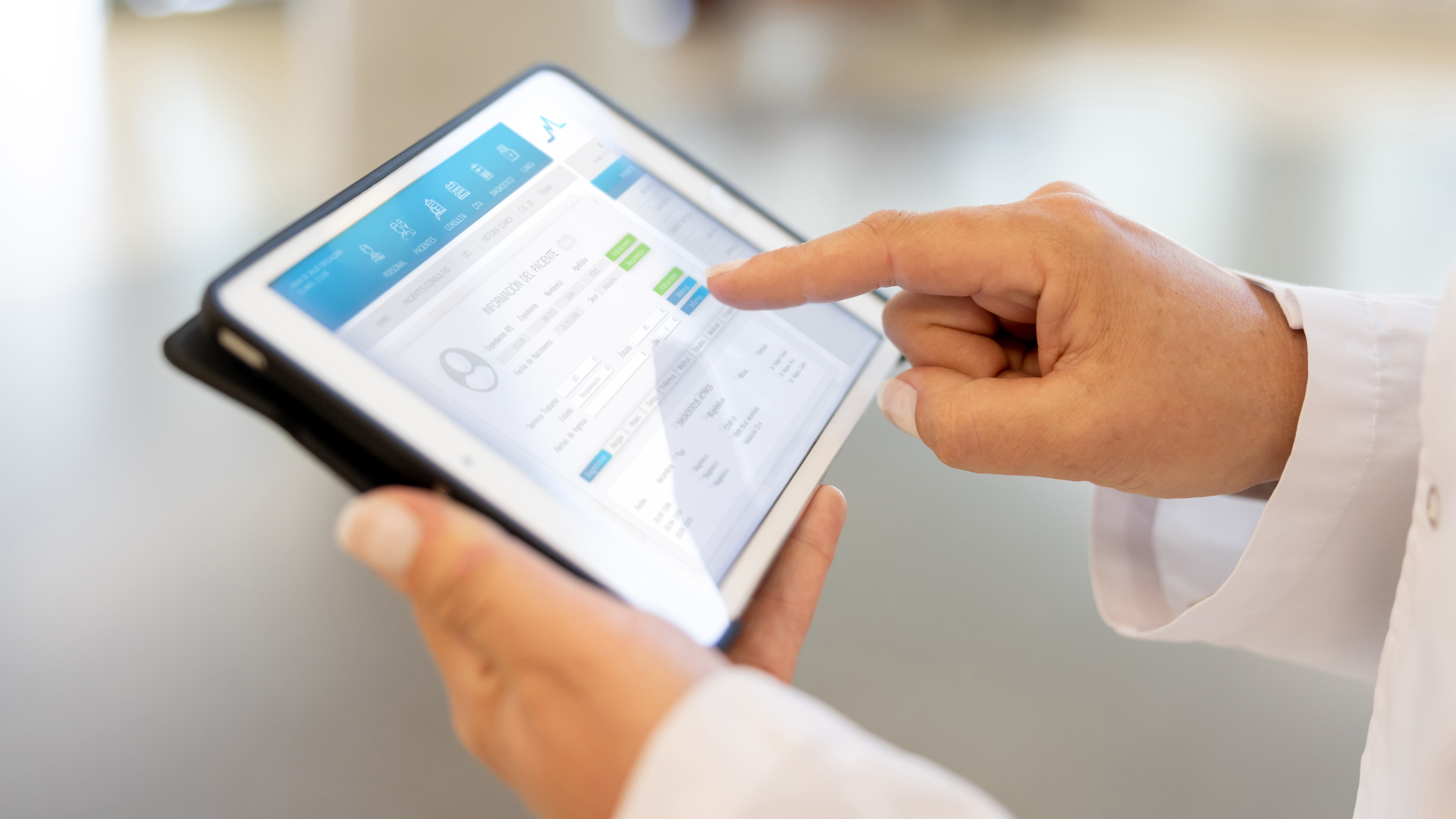 Kerre Woodham: Privacy - can we have our cake and eat it too?