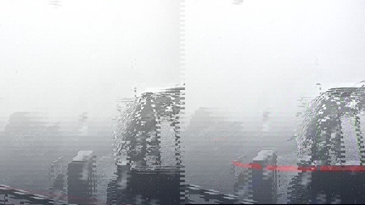 Weather : Summer snow on Mt Hutt as South Island lashed by rain