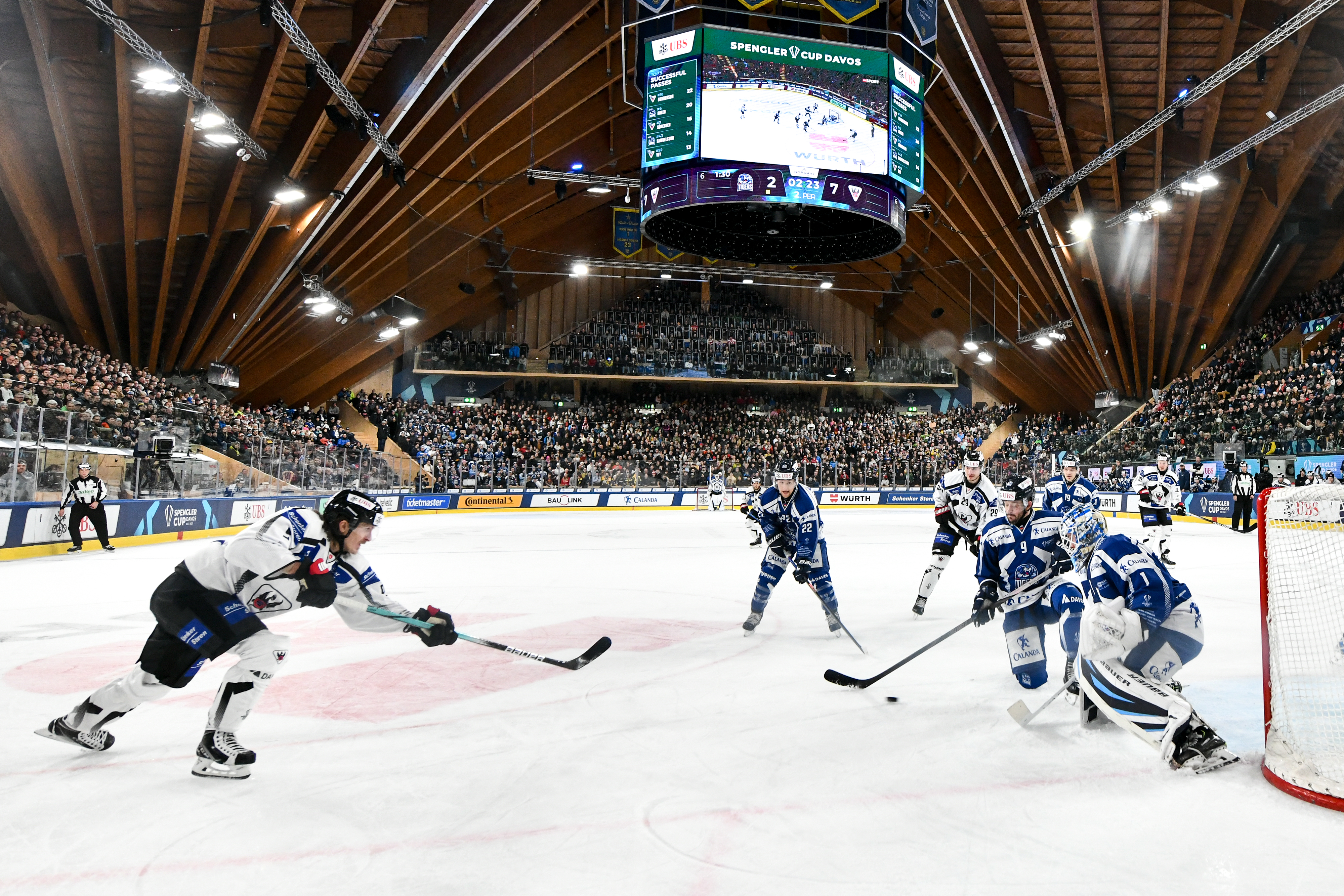Ice hockey superfan recounts 40-hour journey to watch Fribourg-Gottéron live