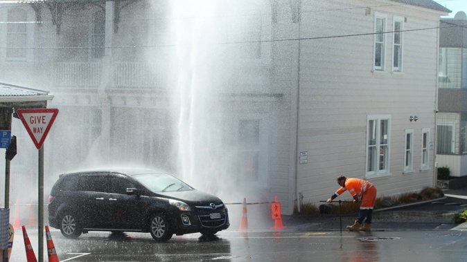 A burst water pipe in Wellington's Mt Victoria, 2021. Photo / Jack Crossland