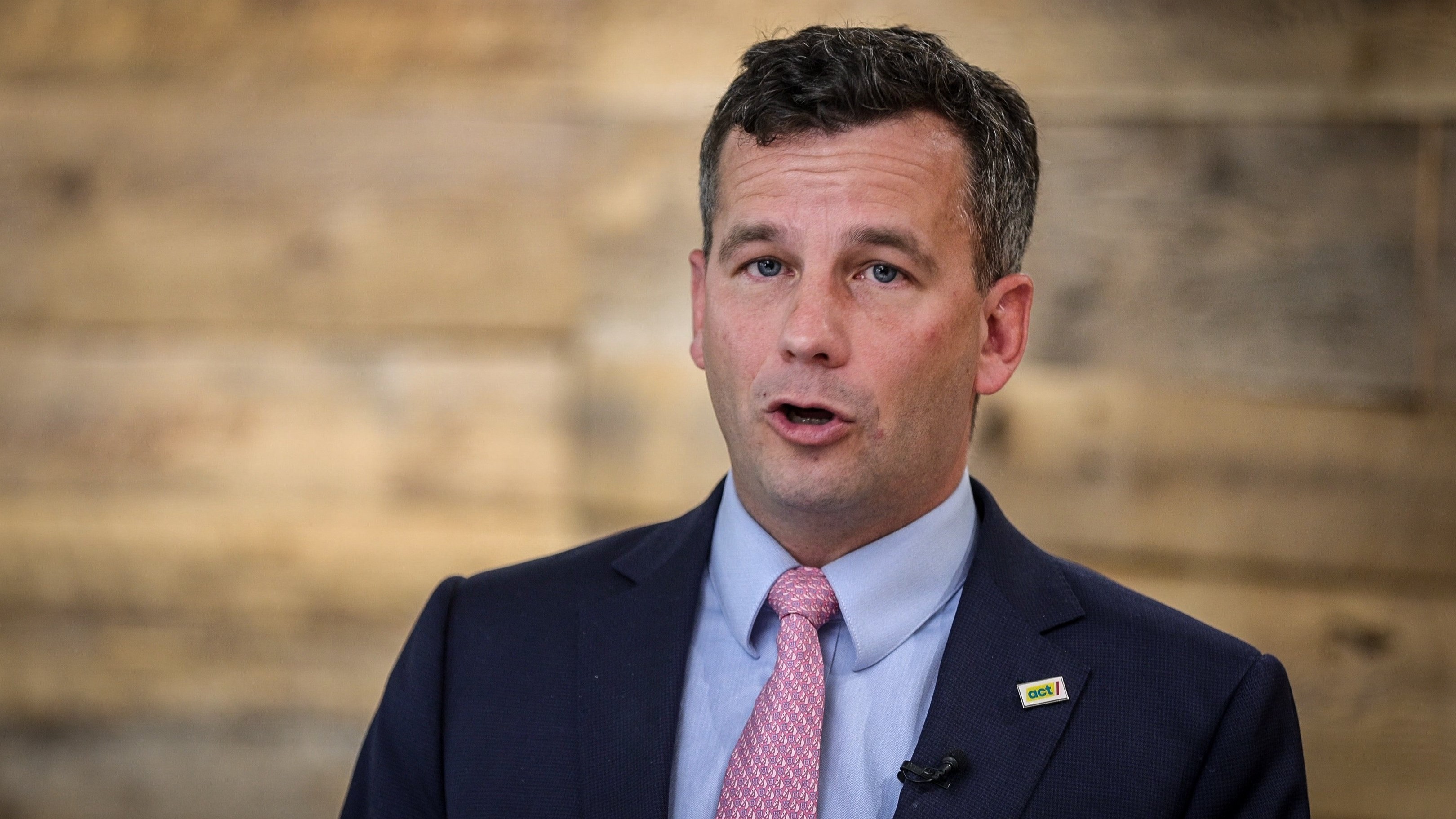 "Not even close": Fuel crisis not yet dire enough to prompt remote learning, Seymour affirms 