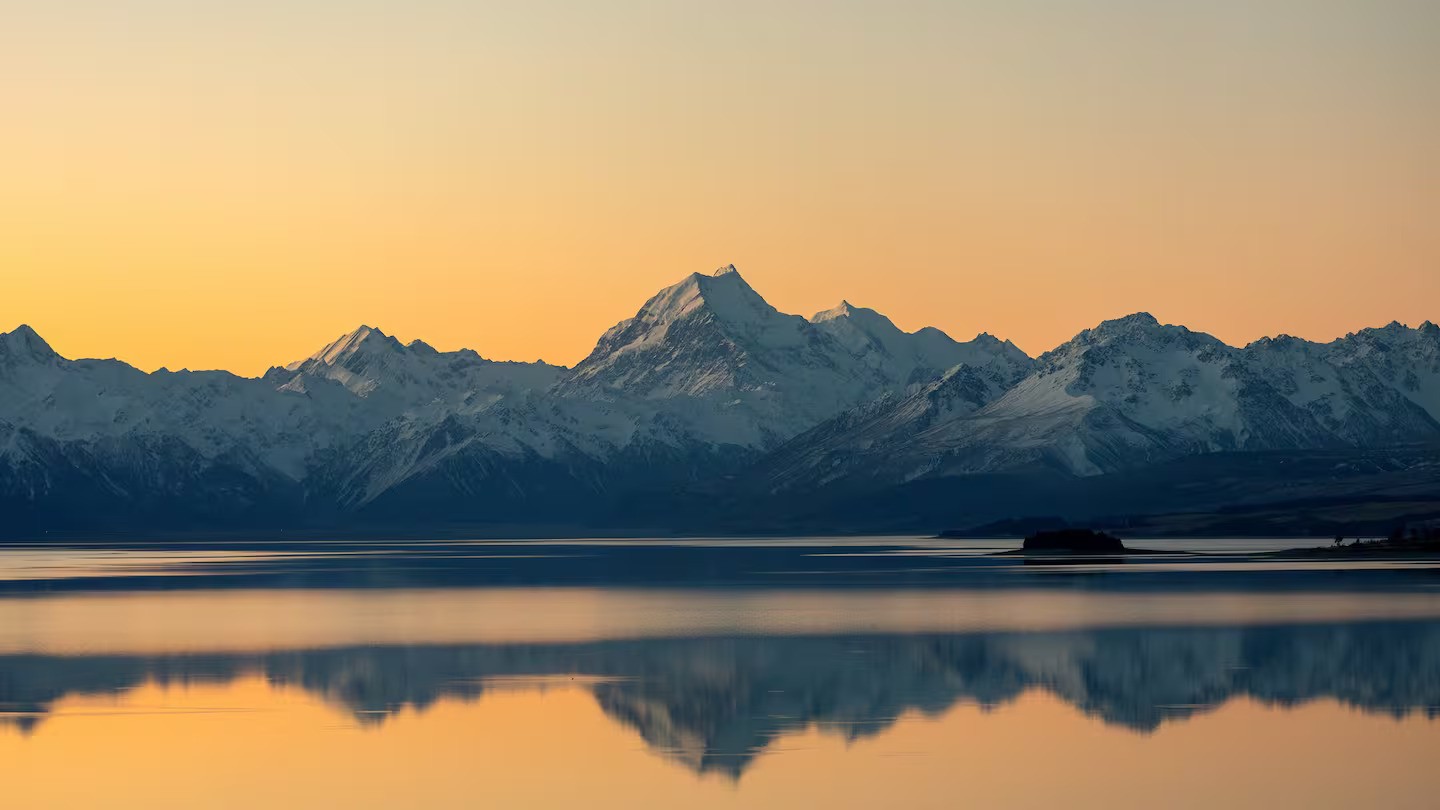 Aoraki Mt Cook: Search called off for climbers after ice avalanche