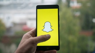 New opt-in Snapchat feature allows parents to see who their kids are messaging