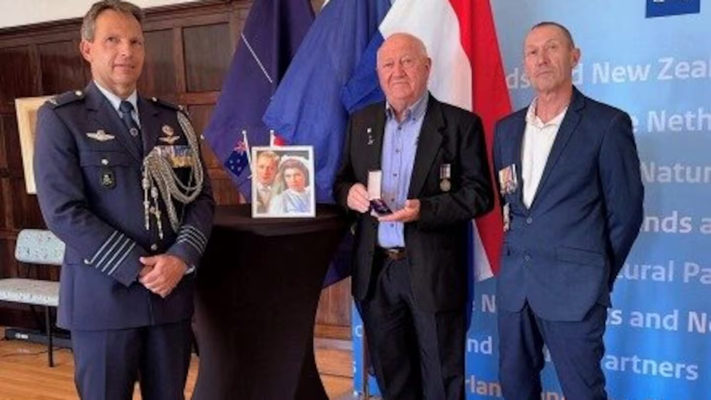 Dutch and Māori family united as late opa honoured with World War II bravery medal