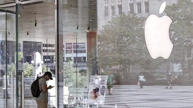 Apple reports financial earnings. Photo / AP