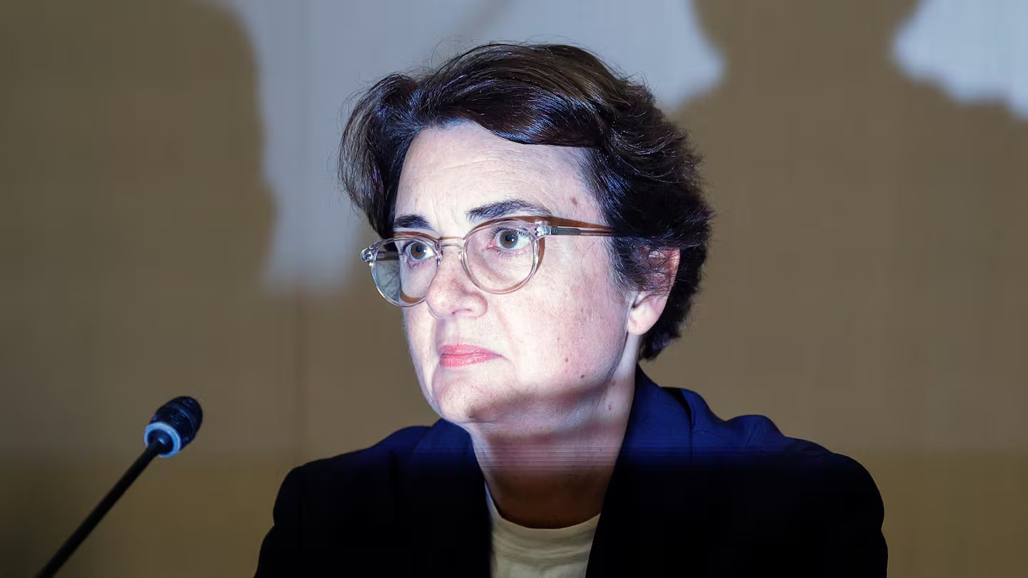 Louvre director Laurence des Cars resigns after 2025 jewel heist