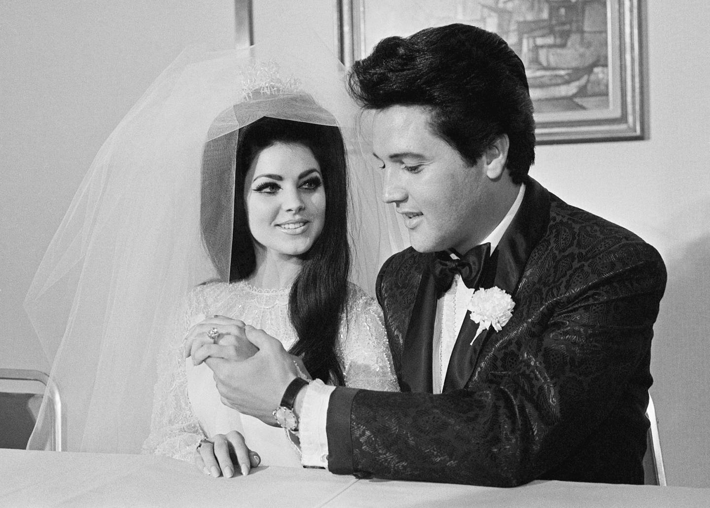 Priscilla and Elvis Presley on their wedding day in 1967. Photo /Getty