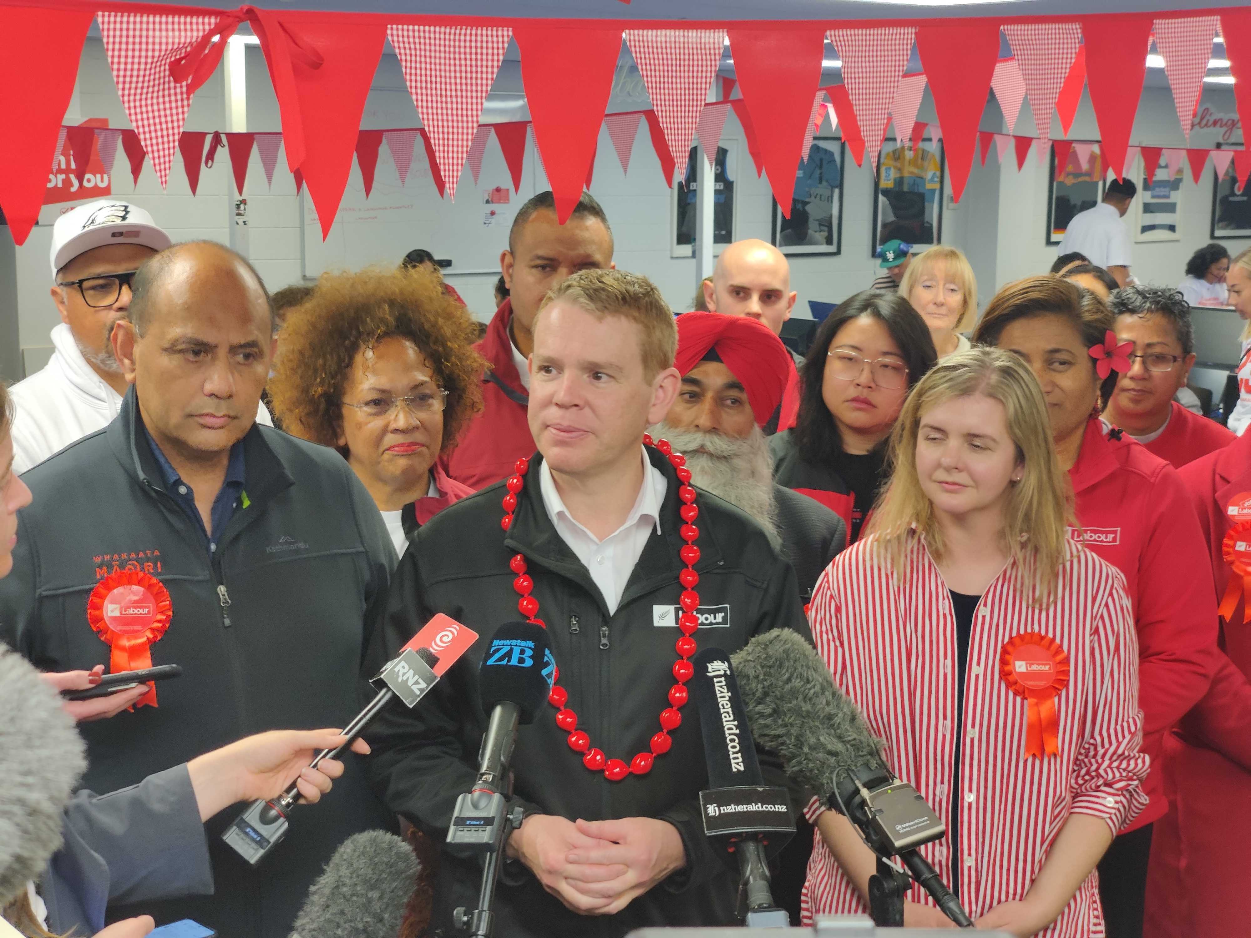 'Hollow policies and bumper sticker slogans' - Hipkins hits out as Labour gets poll boost