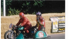Gordon Skilton racing on Boxing Day 2005, with swinger, son-in-law Simon Windelborn.