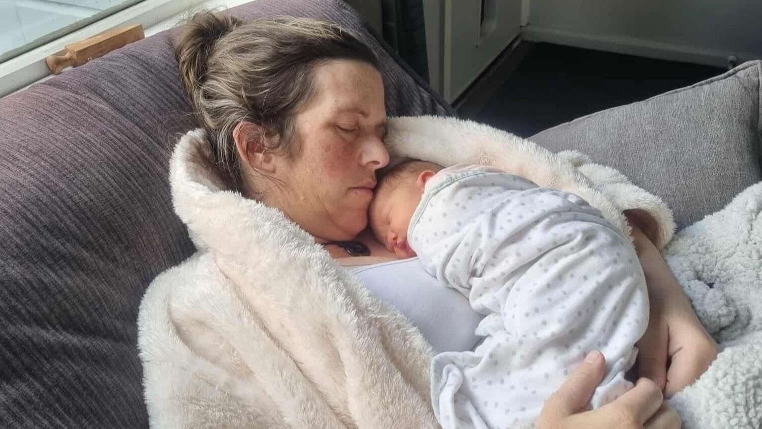 Rebecca Paulin, of Waipawa, with newborn daughter Charlie-Mae. Paulin died at home unexpectedly, six days after the birth.