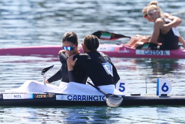 Lisa Carrington embraces Aimee Fisher after the K1 500 final. Photo / Photosport