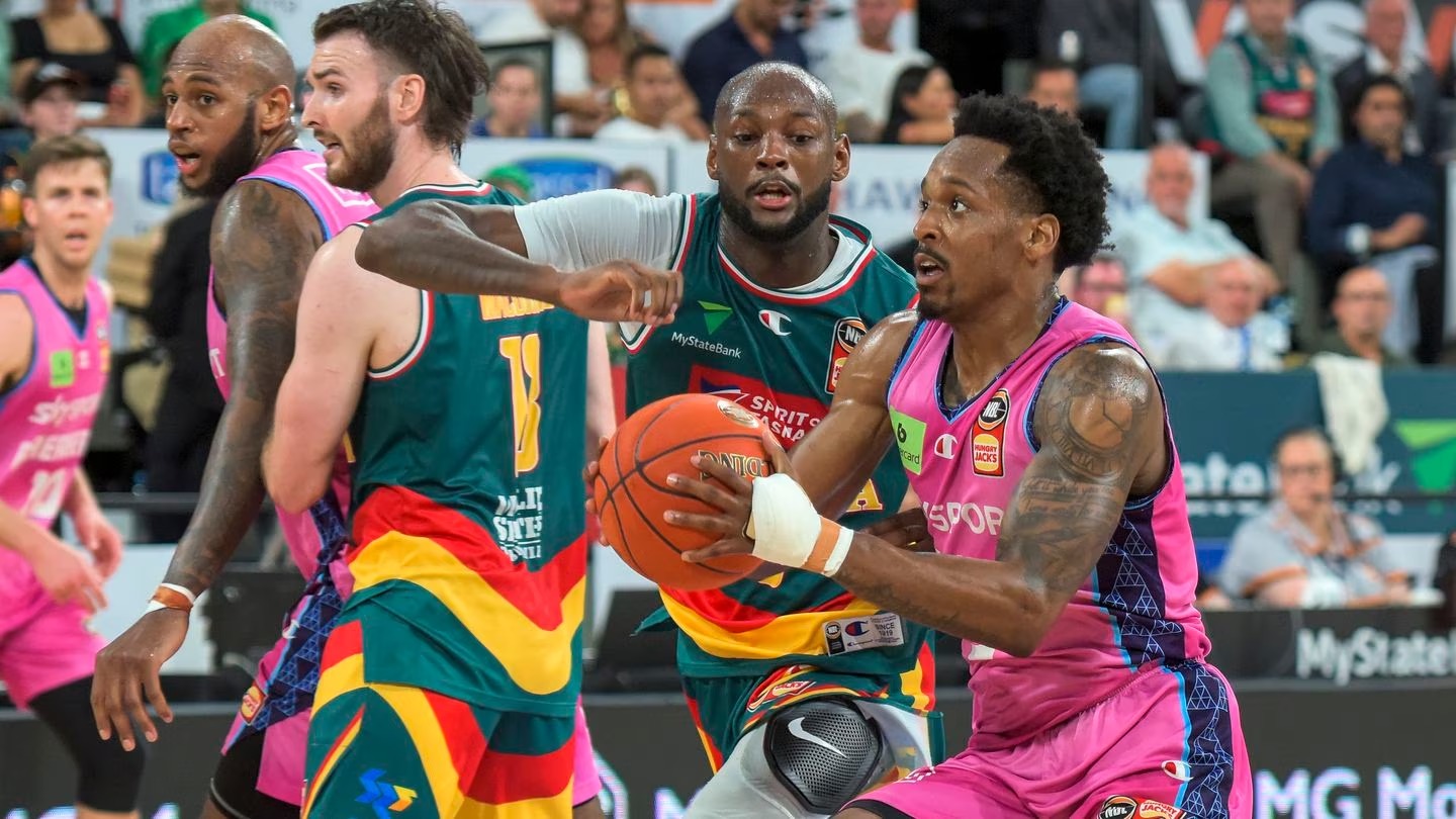 Barry Brown Jr top scored for the Breakers with 19 points in their game two loss against the Tasmania Jackjumpers. Photo / Getty Images