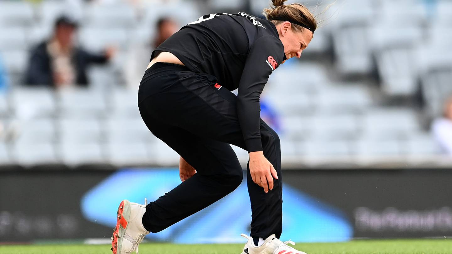 Lea Tahuhu of New Zealand reacts after injuring herself against England. Photo / Getty