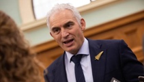 Nash resigns after comment about women